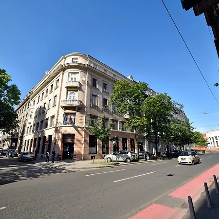 At Queens Zagreb Exterior photo